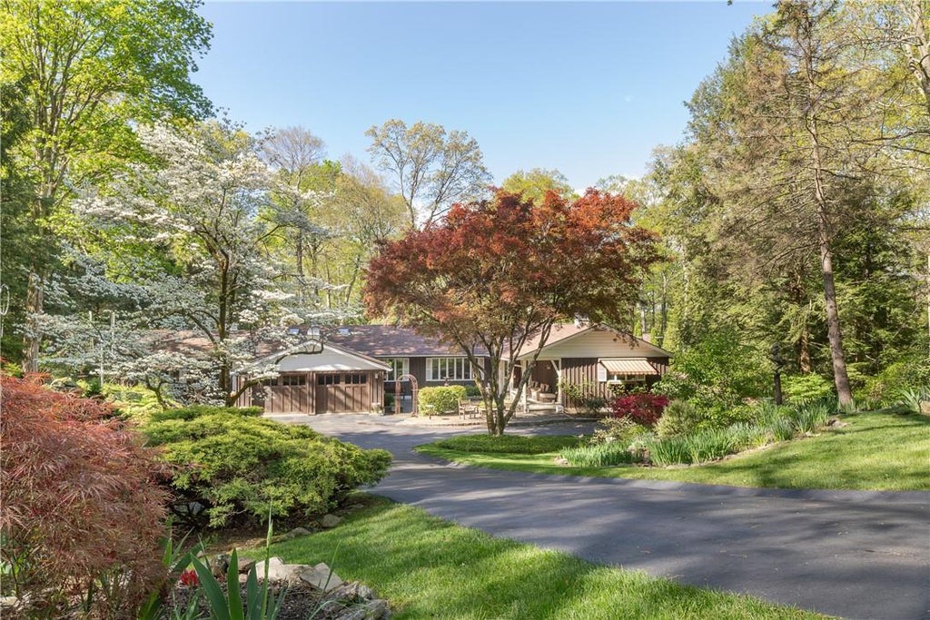 1 of 1 - 14 Susan Place, Katonah, NY