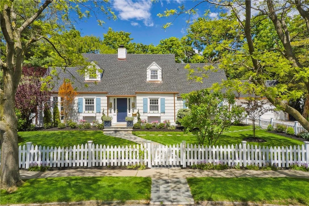 1 of 1 - 70 Magnolia Avenue, Larchmont, NY