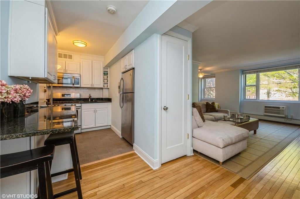 1 of 1 - 119 E. Hartsdale Avenue # 3c, Hartsdale, NY