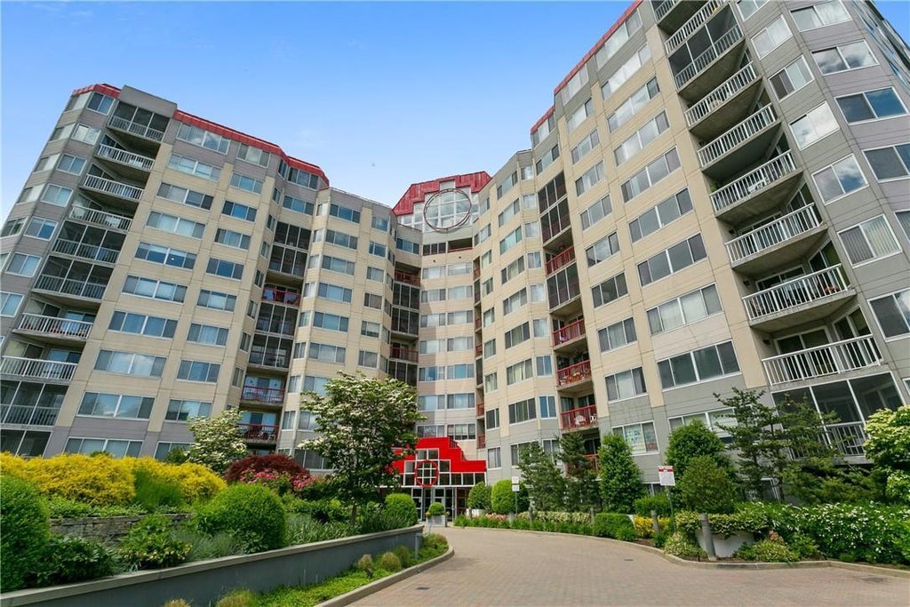 1 of 1 - 10 Stewart Place # 3dw, White Plains, NY