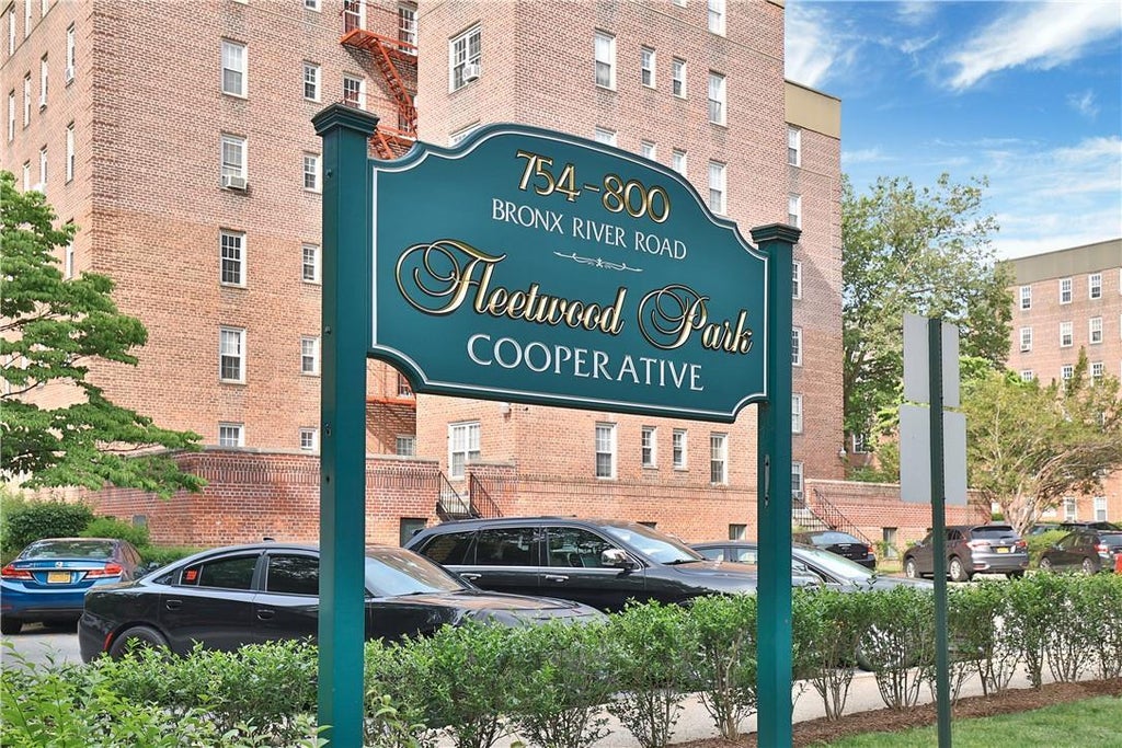 1 of 1 - 766 Bronx River Road B66, Bronxville, NY