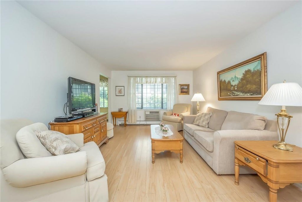 1 of 1 - 64 Foxwood Drive # 1, Pleasantville, NY