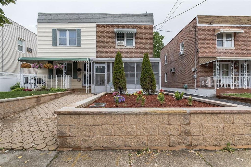 1 of 1 - 2559 Woodhull Avenue, Bronx, NY