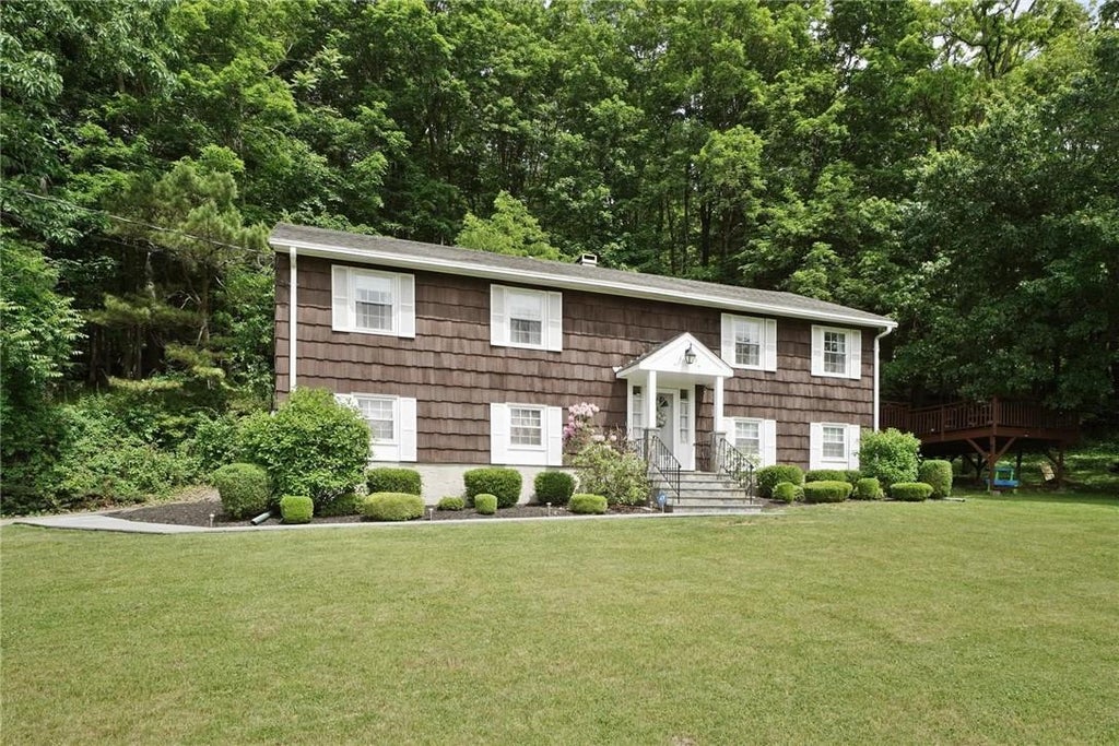 1 of 1 - 144 Watch Hill Road, Cortlandt Manor, NY