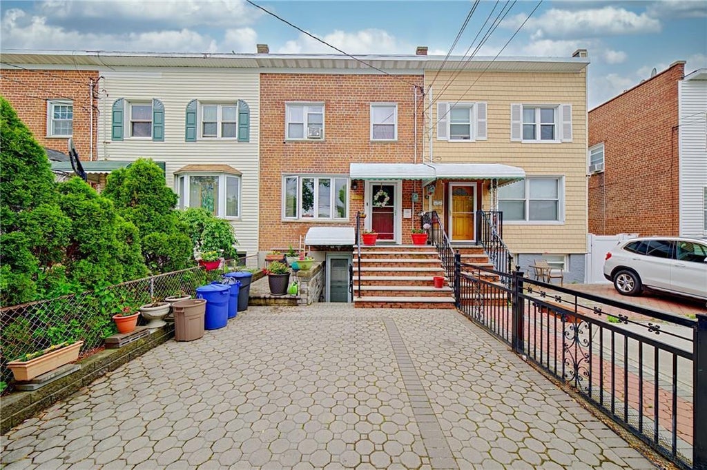 1 of 1 - 237 Brinsmade Avenue, Bronx, NY