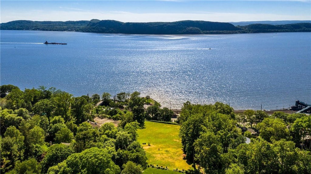 1 of 1 - 43 Linden Circle, Briarcliff Manor, NY