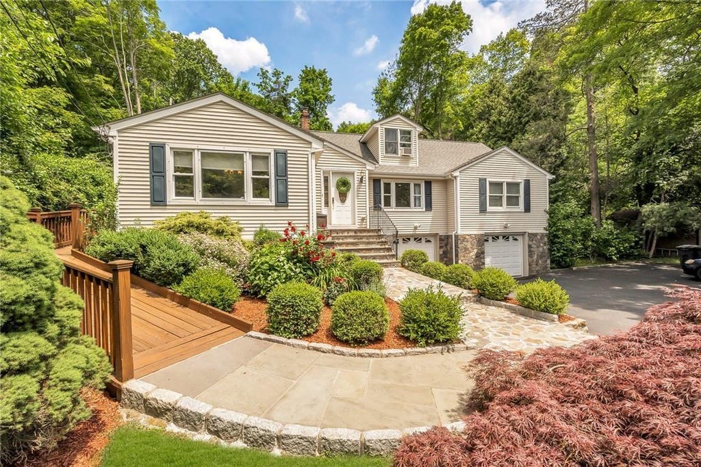 1 of 1 - 265 Pleasantville Road, Pleasantville, NY