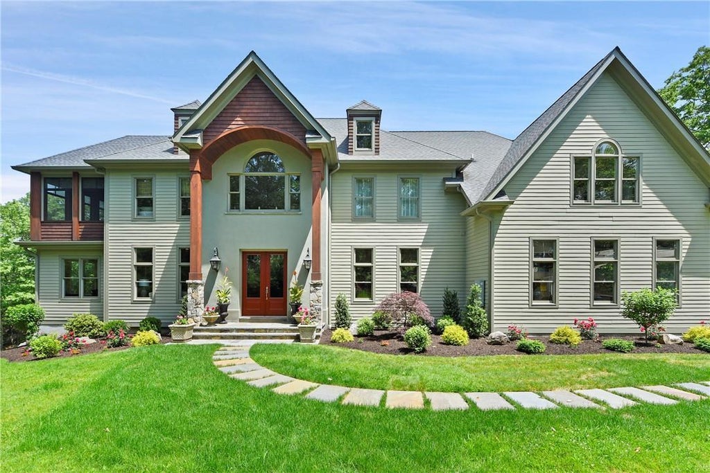 1 of 1 - 23 Hillcrest Drive, Mahopac, NY