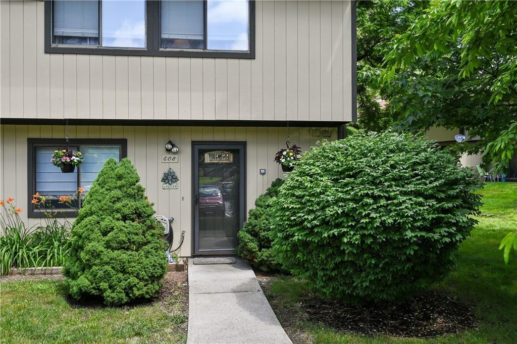 1 of 1 - 608 Chelsea Cove, Hopewell Junction, NY