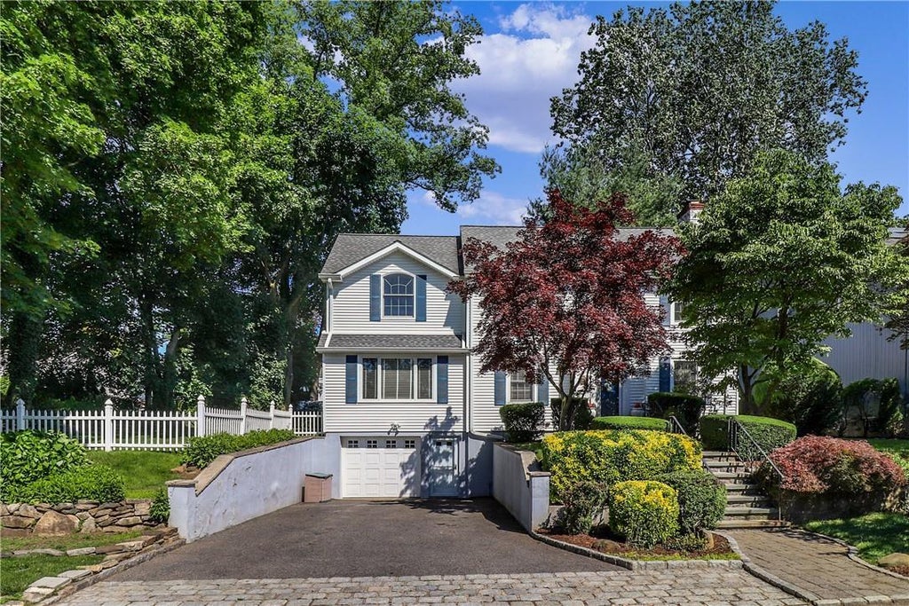 1 of 1 - 142 Oakland Avenue, Tuckahoe, NY