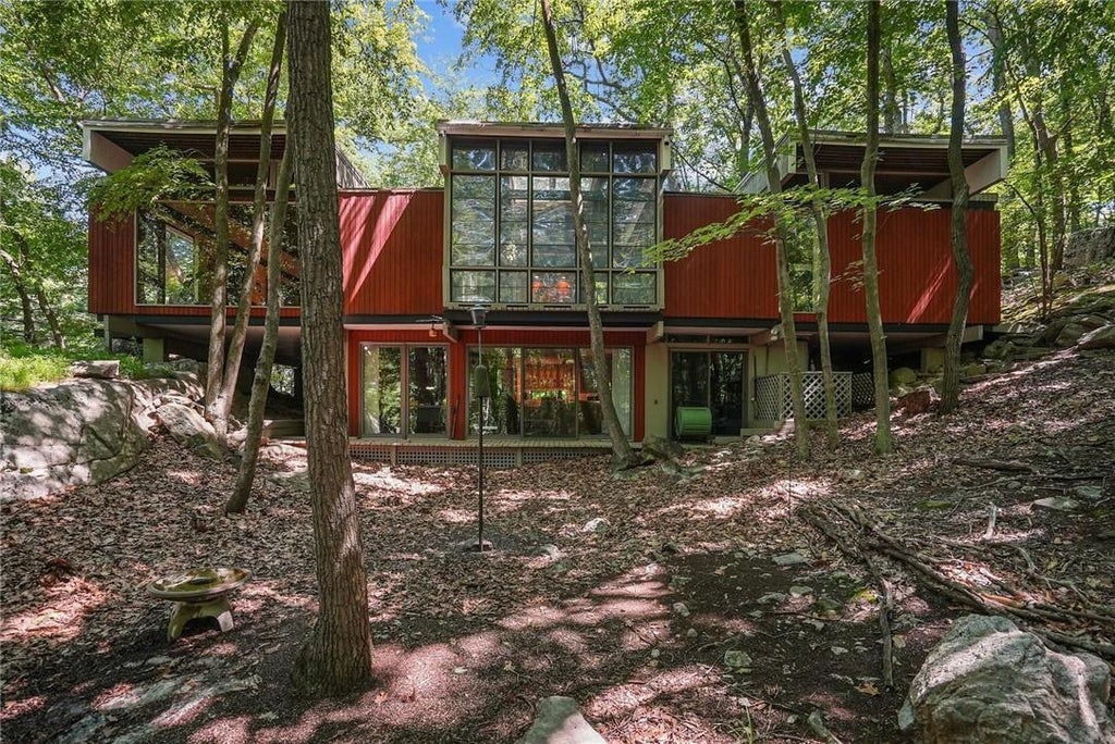 1 of 1 - 18 Spice Bush Lane, Tuxedo Park, NY