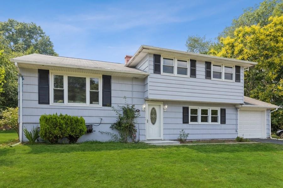 1 of 1 - 29 Lark St., Pearl River, NY