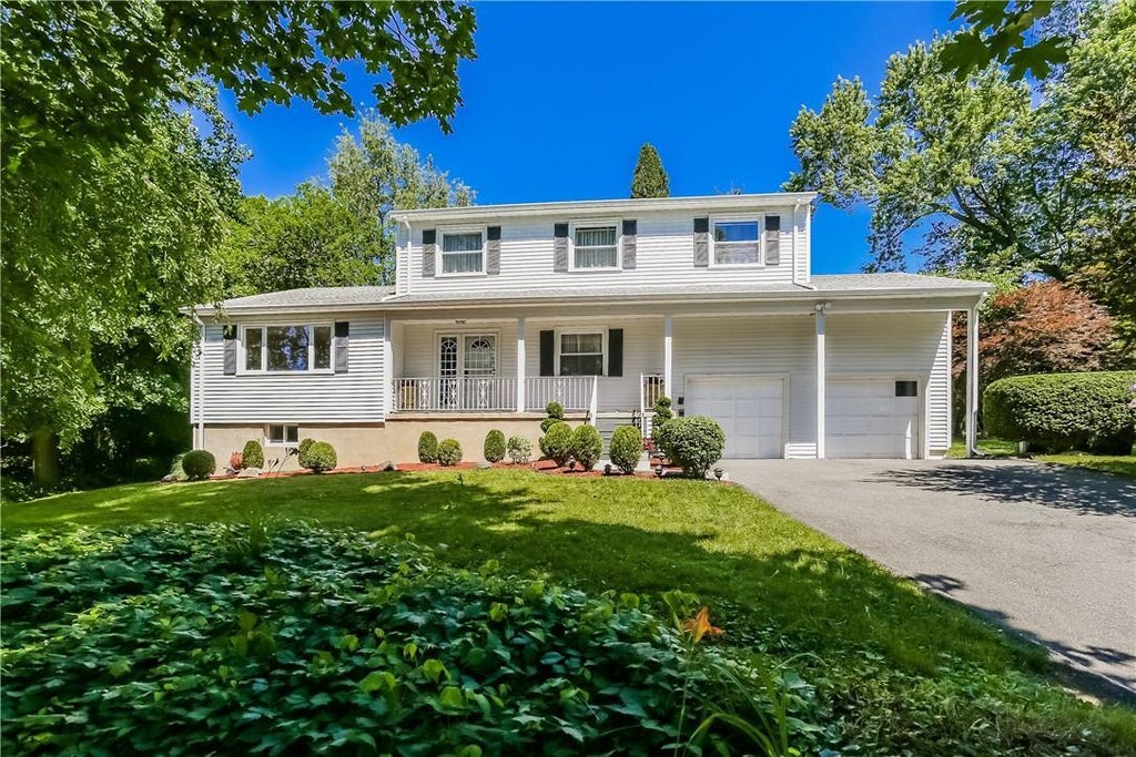 1 of 1 - 61 Old Knollwood Road, White Plains, NY