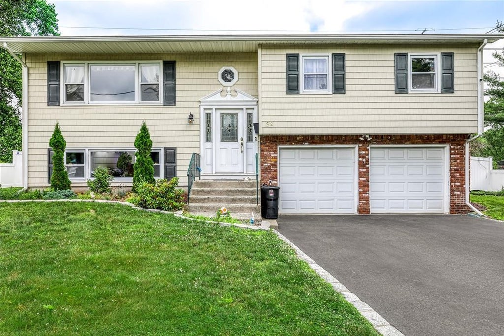 1 of 1 - 22 Hickory Lane, Garnerville, NY