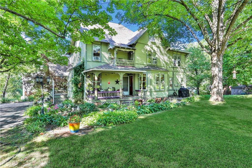 1 of 1 - 34 Orchard Heights, New Paltz, NY