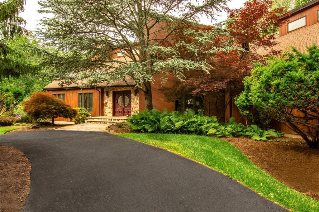 1 of 1 - 9 Corn Mill Court, call Listing Agent, NJ