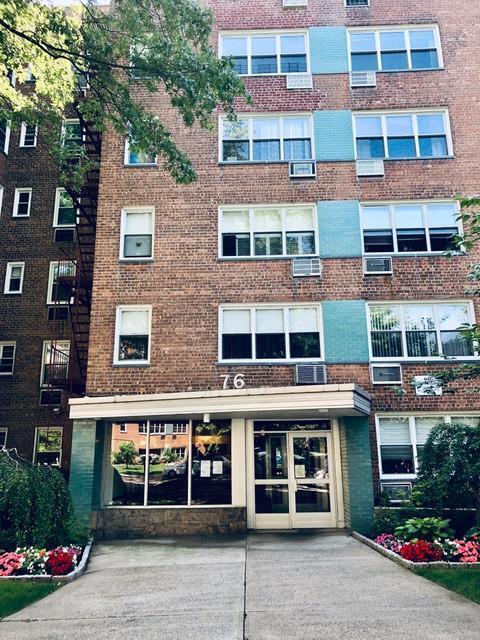 1 of 1 - 76 Dehaven Drive # 1j, Yonkers, NY