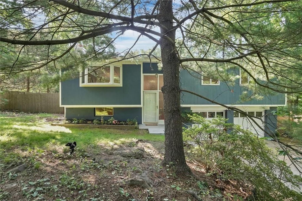 1 of 1 - 11 Pine Hill Road, Croton-on-Hudson, NY