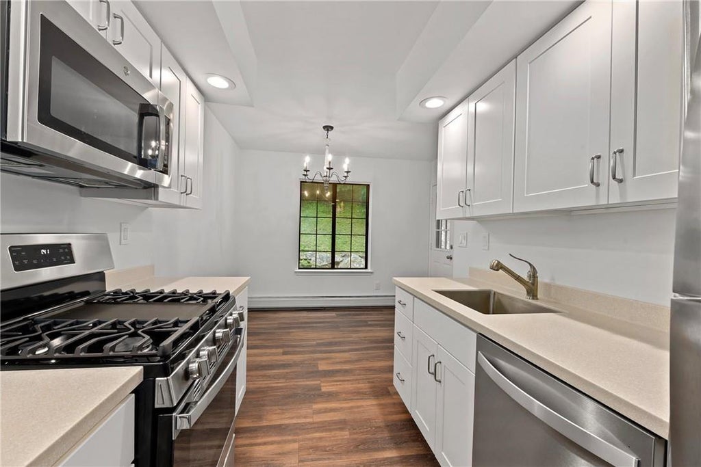 1 of 1 - 61 Foxwood Circle, Mount Kisco, NY