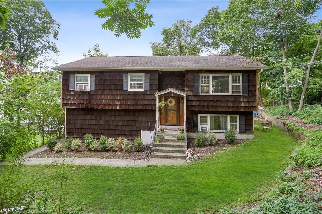 1 of 1 - 12 Wood Avenue, Stony Point, NY