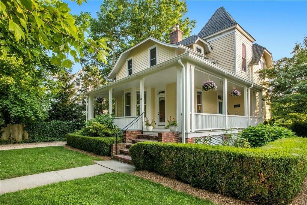 1 of 1 - 44 Circle Avenue, Larchmont, NY