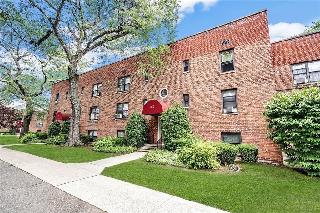 1 of 1 - 340 Richbell Road B2, Mamaroneck, NY