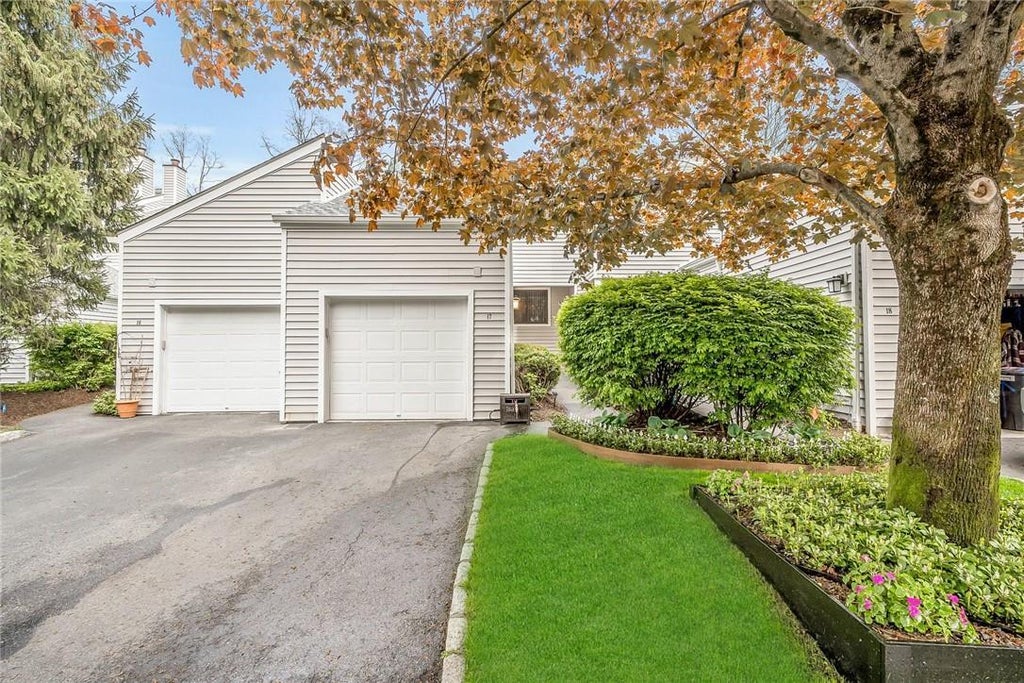 1 of 1 - 17 Ledgewood Commons, Millwood, NY