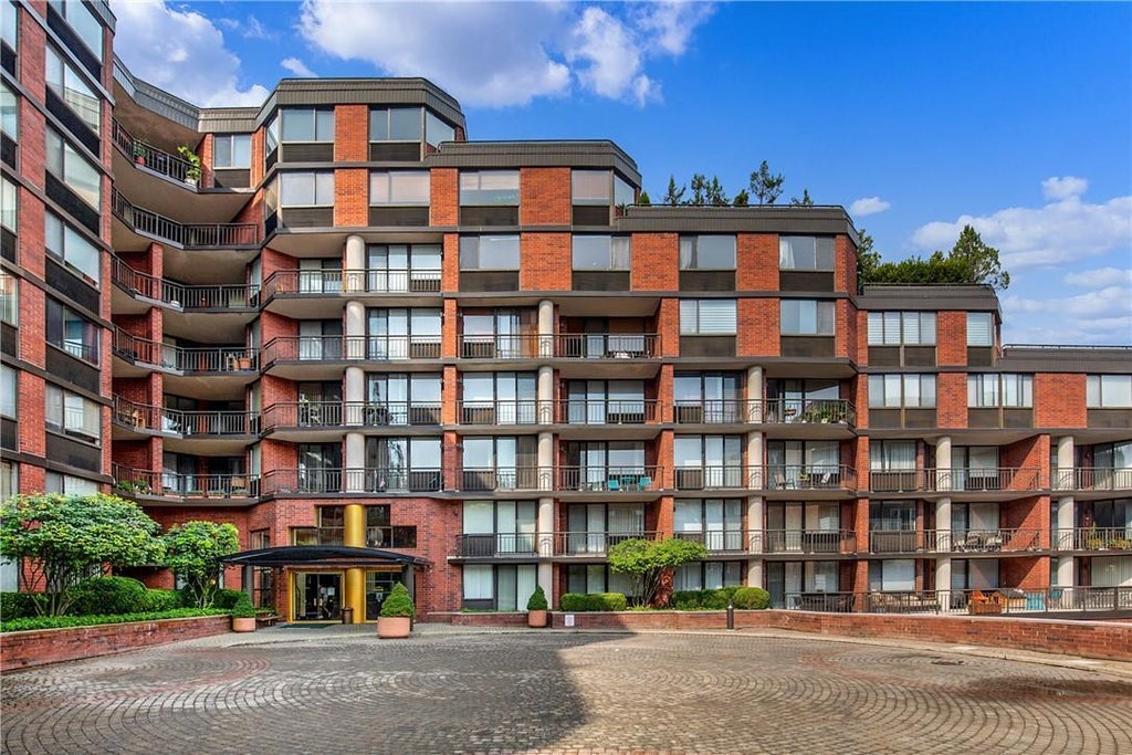 1 of 1 - 50 Hartsdale Avenue # 1e, Hartsdale, NY