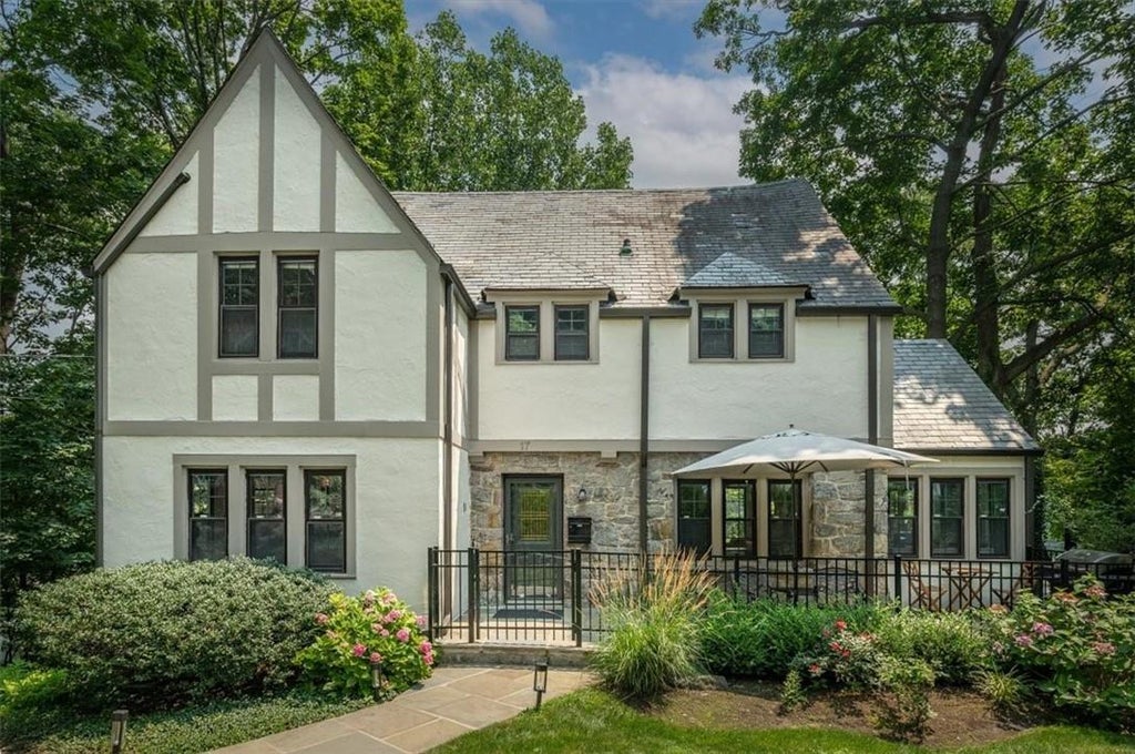 1 of 1 - 17 Westminster Road, Scarsdale, NY