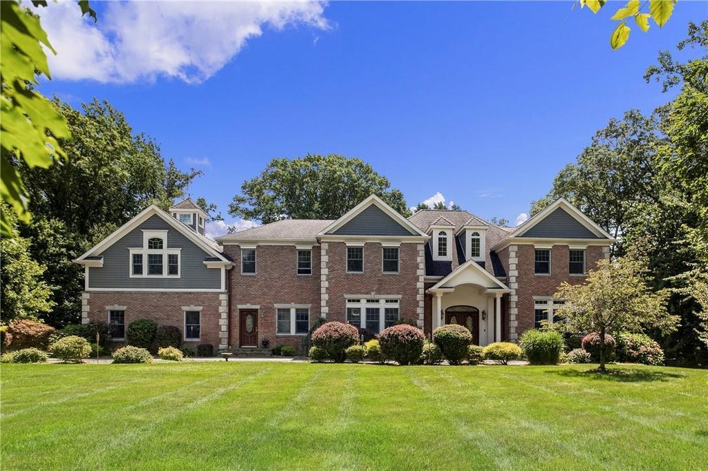 1 of 1 - 4 Bauerlein Court, Mahopac, NY
