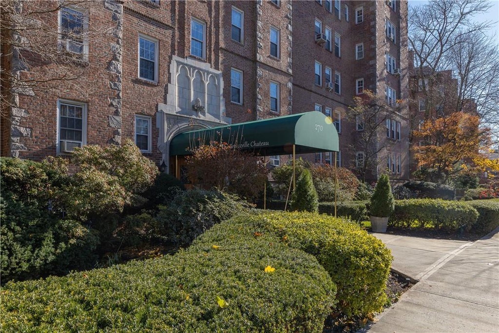 1 of 1 - 270 Bronxville Road A55, Bronxville, NY