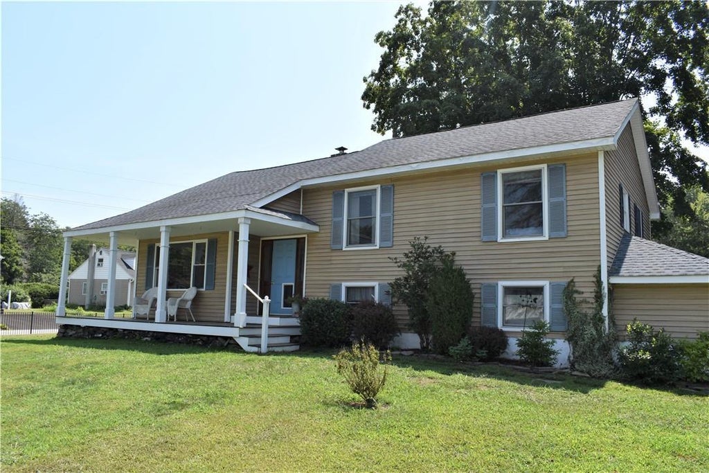 1 of 1 - 1 Schryver Lane, Hyde Park, NY