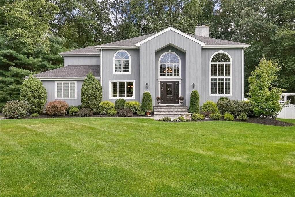 1 of 1 - 235 Sara Court, Yorktown Heights, NY