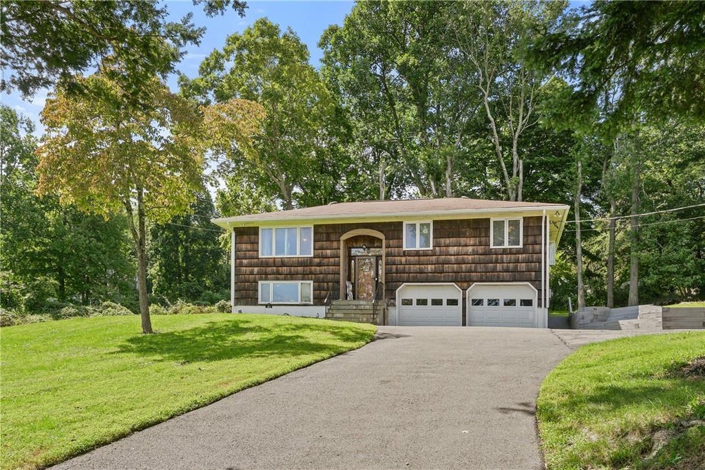 1 of 1 - 41 Hillside Terrace, Mahopac, NY