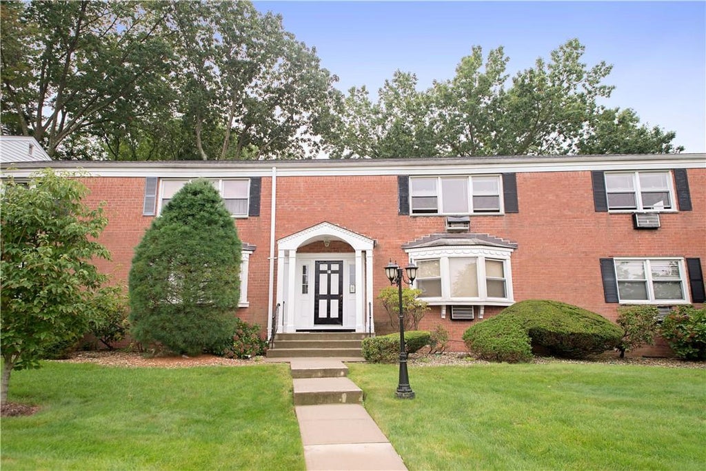1 of 1 - 21 Milford Lane # 7308, Suffern, NY