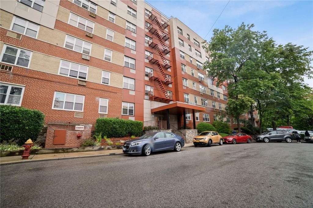 1 of 1 - 7 Balint Drive # 417, Yonkers, NY