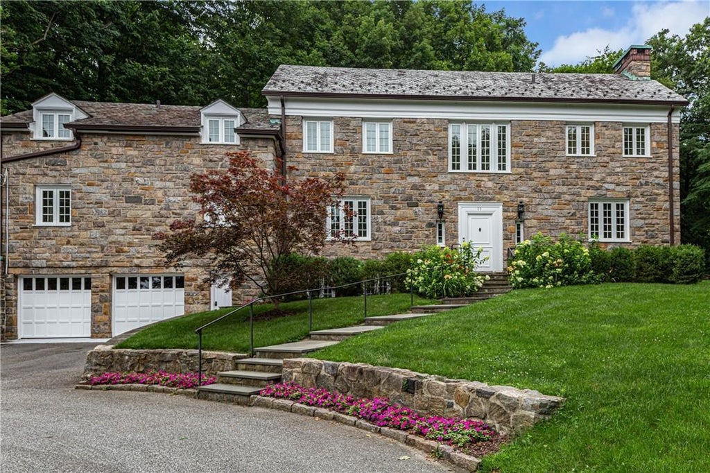 1 of 1 - 11 Library Lane, Bronxville, NY