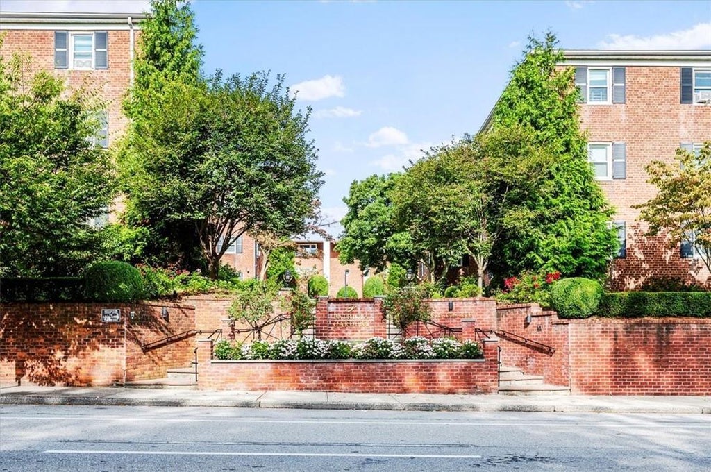 1 of 1 - 1829 Palmer Avenue # 2d, Larchmont, NY
