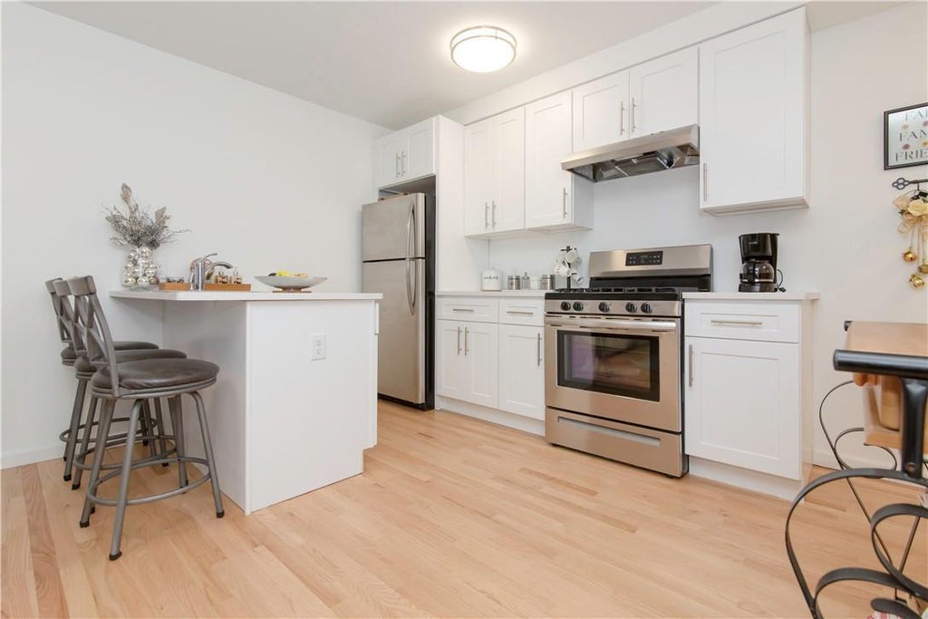1 of 1 - 1 Hawley Terrace # 5d, Yonkers, NY