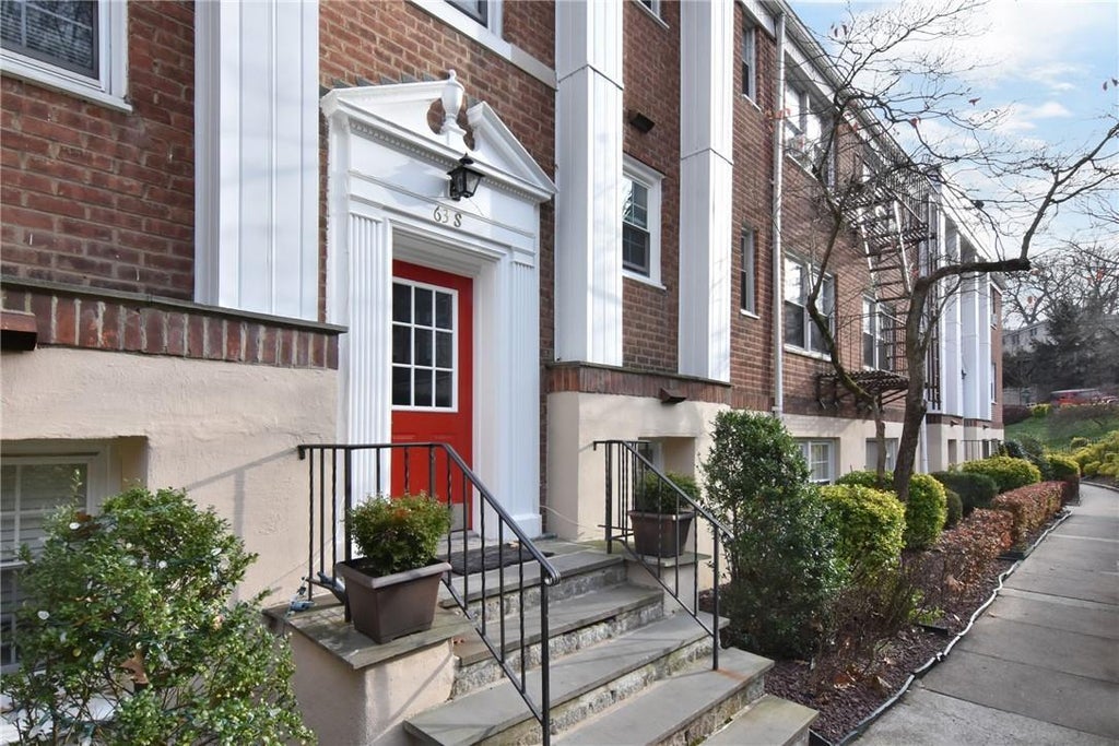 1 of 1 - 63 Rockledge Road 2d, Bronxville, NY