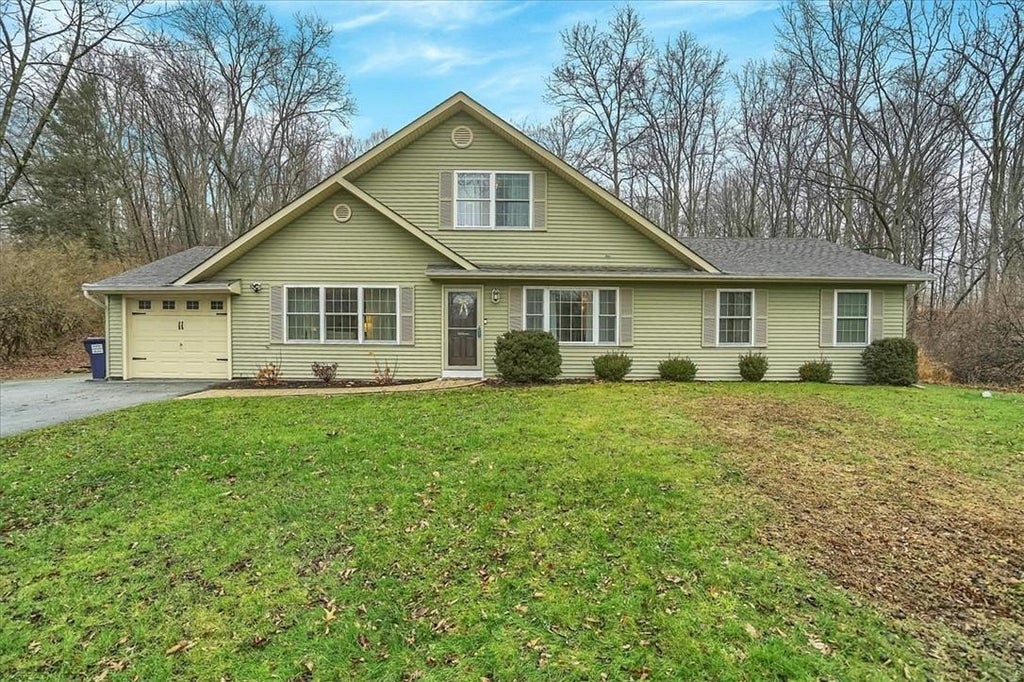 1 of 1 - 6 Lakeview Drive, Warwick, NY