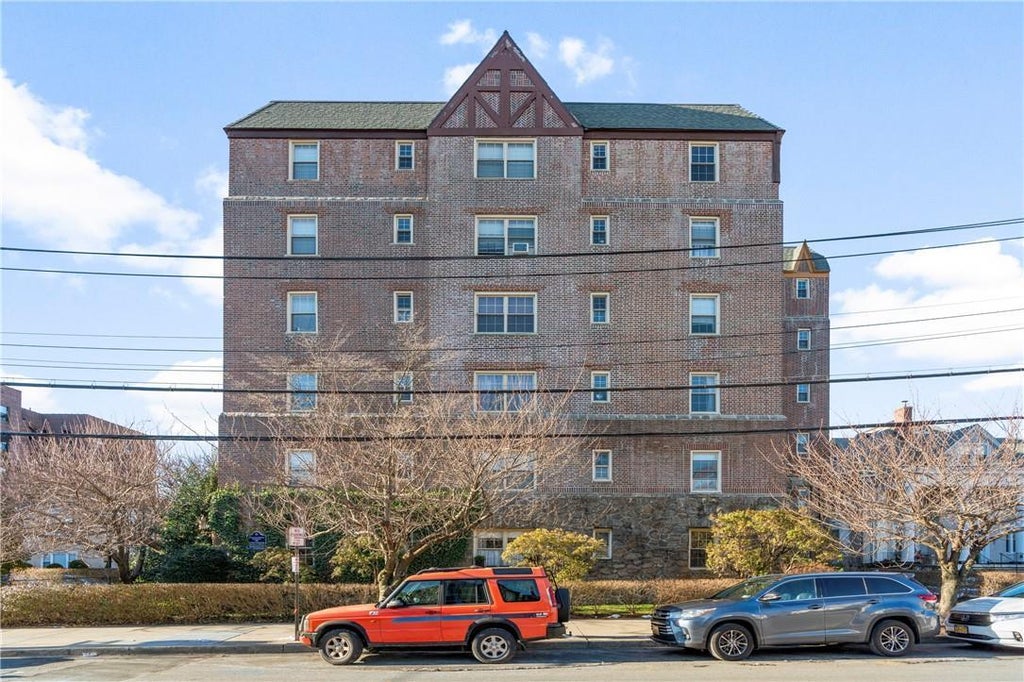 1 of 1 - 151 Centre Avenue # 5a, New Rochelle, NY