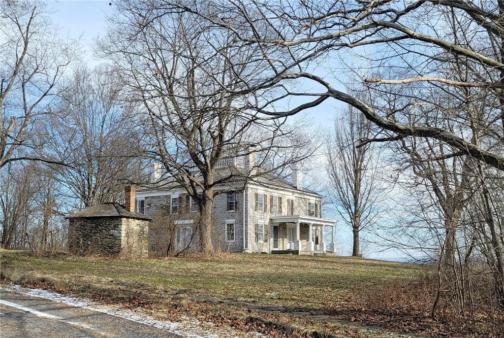 1 of 1 - 89 Scheller Park Road, West Coxsackie, NY