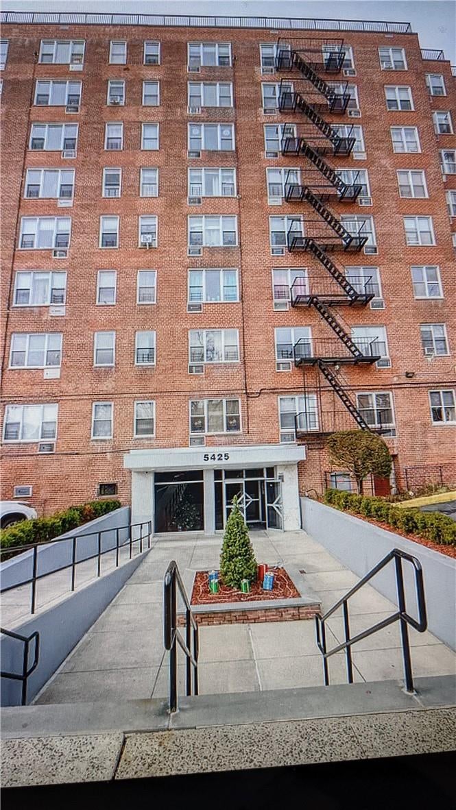 1 of 1 - 5425 Valles Avenue # 3f, Bronx, NY
