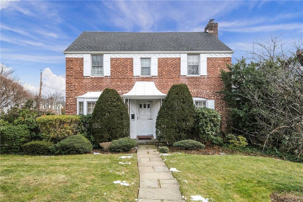 1 of 1 - 185 Clayton Road, Scarsdale, NY