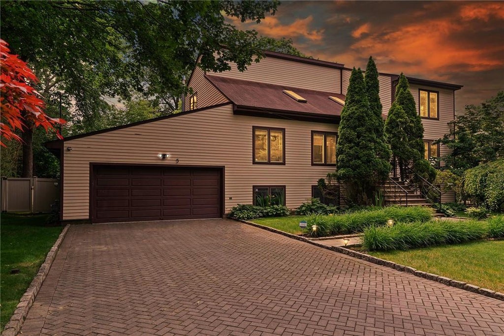 1 of 1 - 5 Grenfel Place, Ardsley, NY
