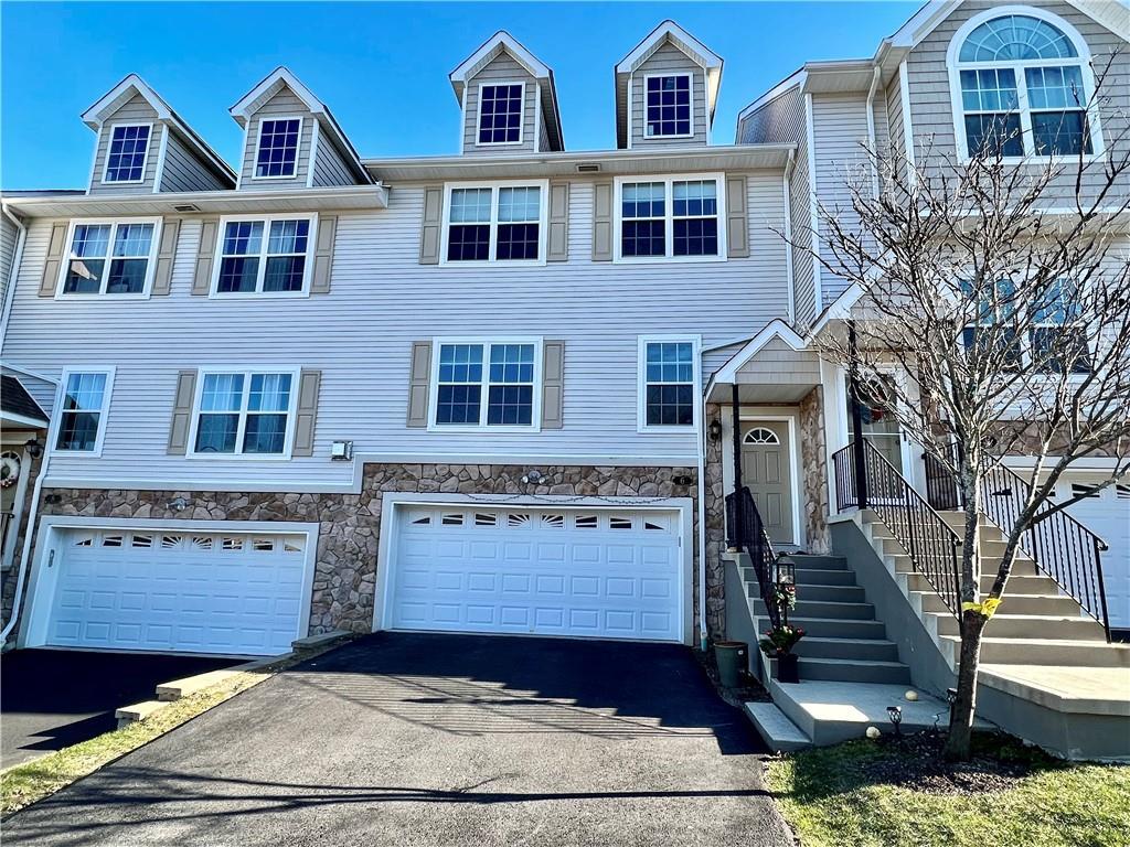 1 of 1 - 6 Hidden Creek Boulevard, Monroe, NY