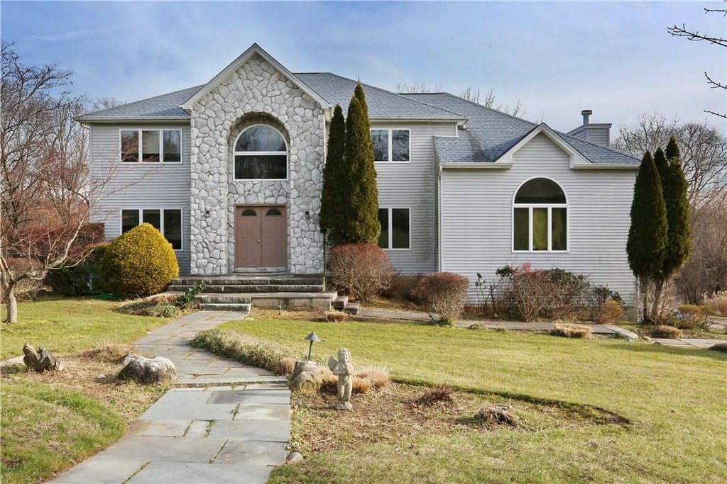 1 of 1 - 2 Janna Court, Chestnut Ridge, NY
