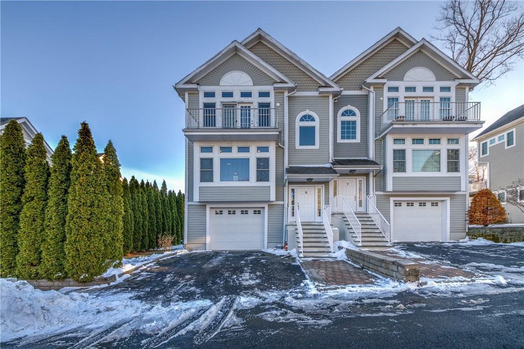 1 of 1 - 9 Arbor Glen, New Rochelle, NY