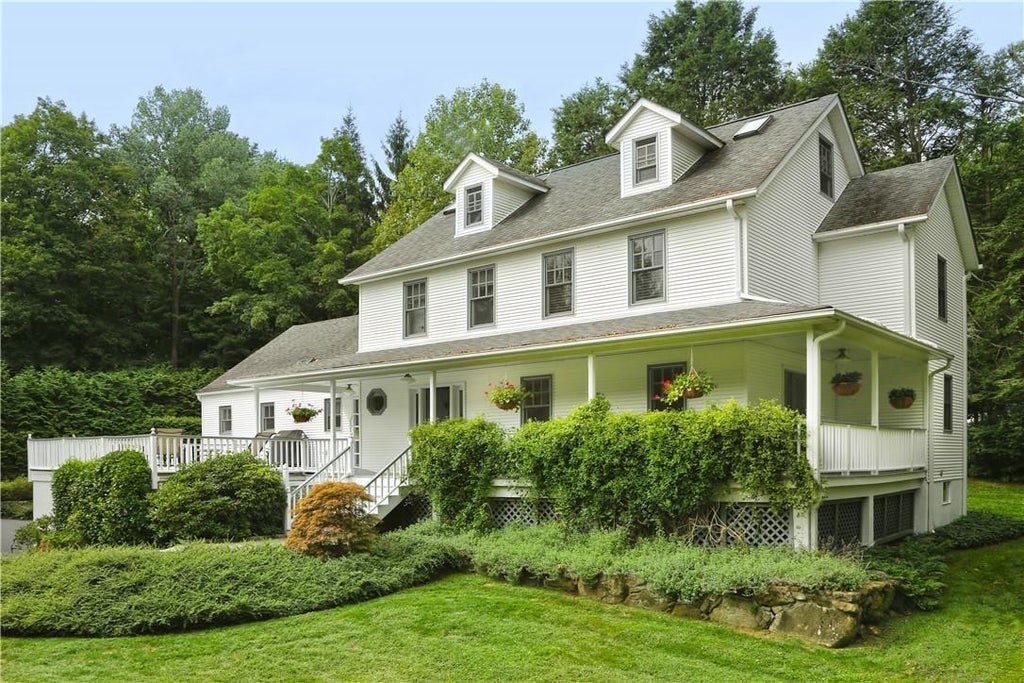 1 of 1 - 35 Lily Pond Lane, Katonah, NY